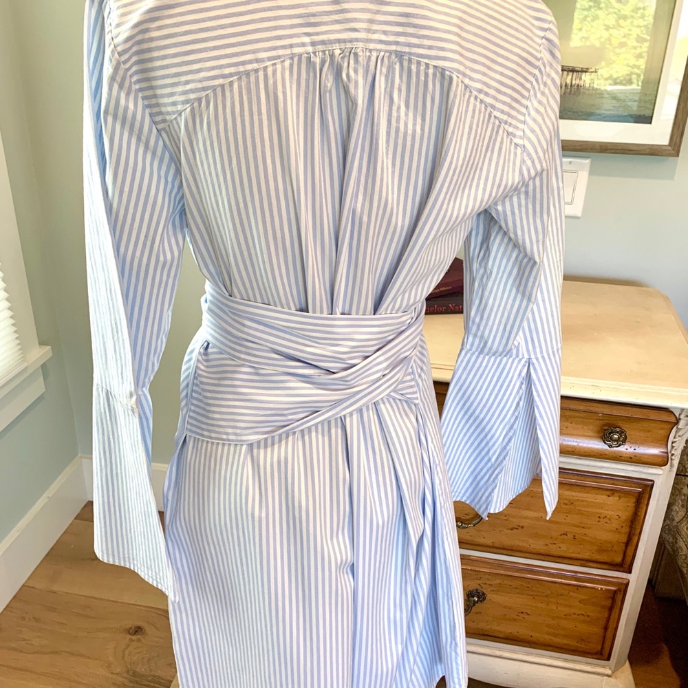 Pinstripe menswear style dress. Size 6. - Picture 8 of 8